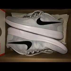 Nike Free RN 2017 (never worn)